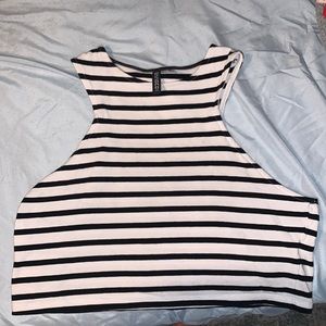 Divided crop top, white and black, in good condition, size large